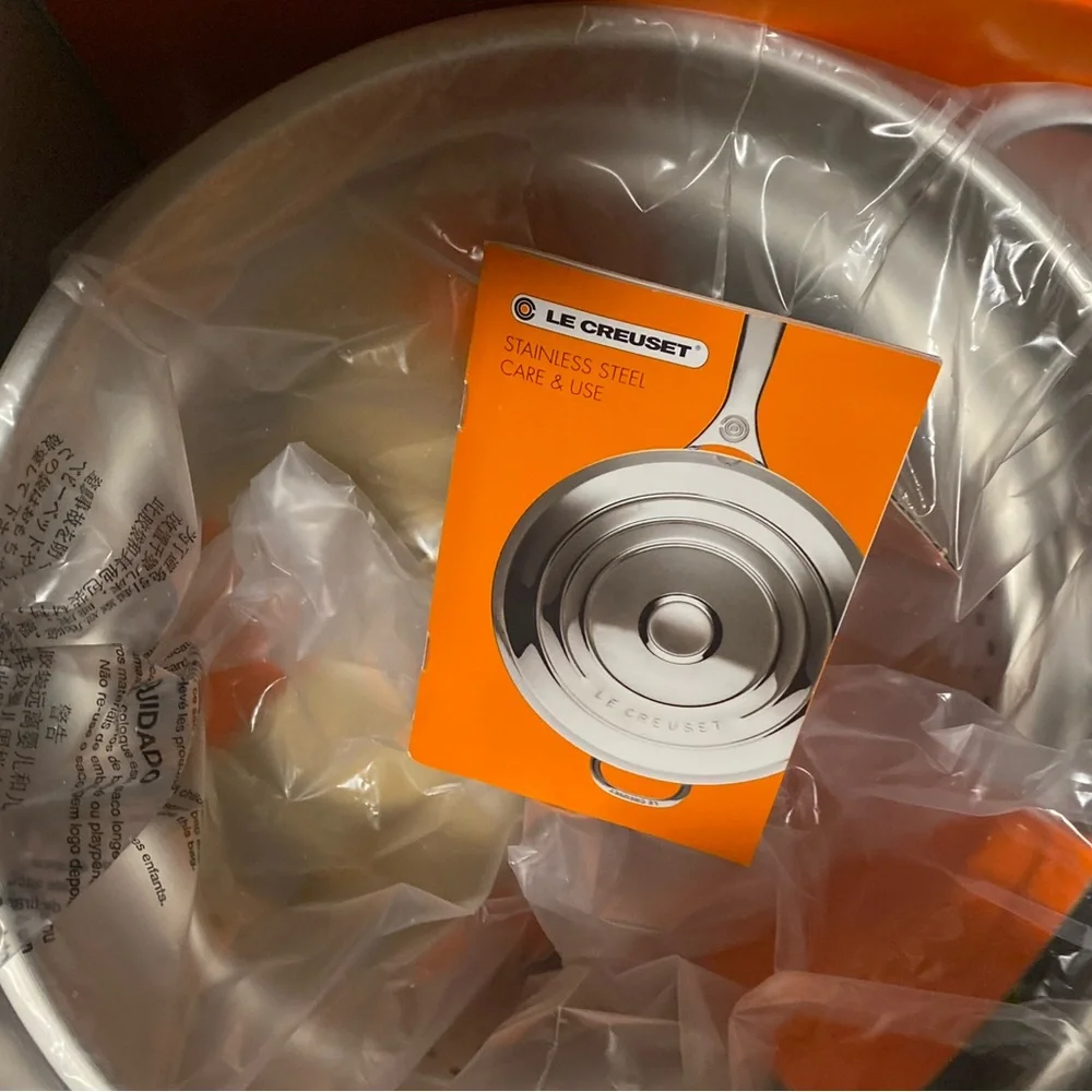 NIB Le Creuset Stainless Steel Stockpot with Pasta Insert - Silver - Picture 6 of 7